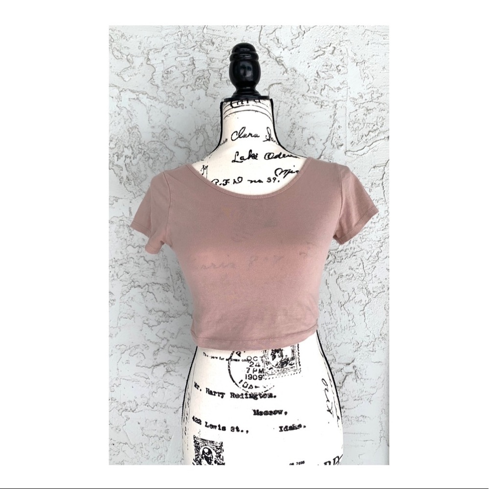 RARE Brandy Melville Crop top